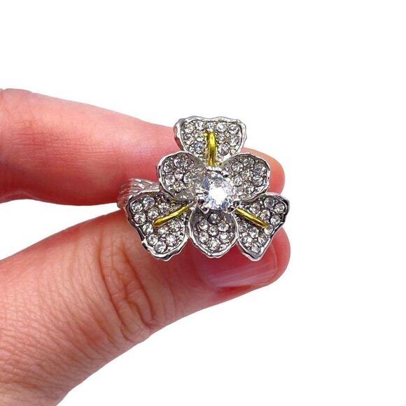 925 Sterling Silver with White Cubic Zirconia Flower Statement Ring Size 6 - Picture 5 of 6